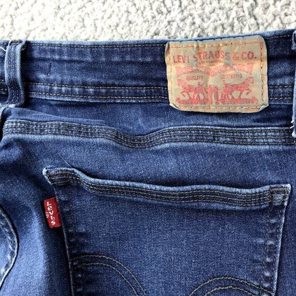 LEVIS 529 Womens Size 32 Dark Wash Mid Rise Distressed Curvy Bootcut Jeans 32x28 - Picture 5 of 16